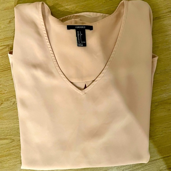 Forever 21 light pink V-Neck Blouse - Picture 1 of 4